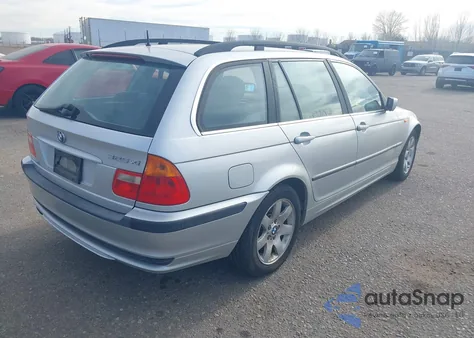 2003 BMW 325Xit z USA, uszkodzony, nr VIN WBAEP33423PF02649